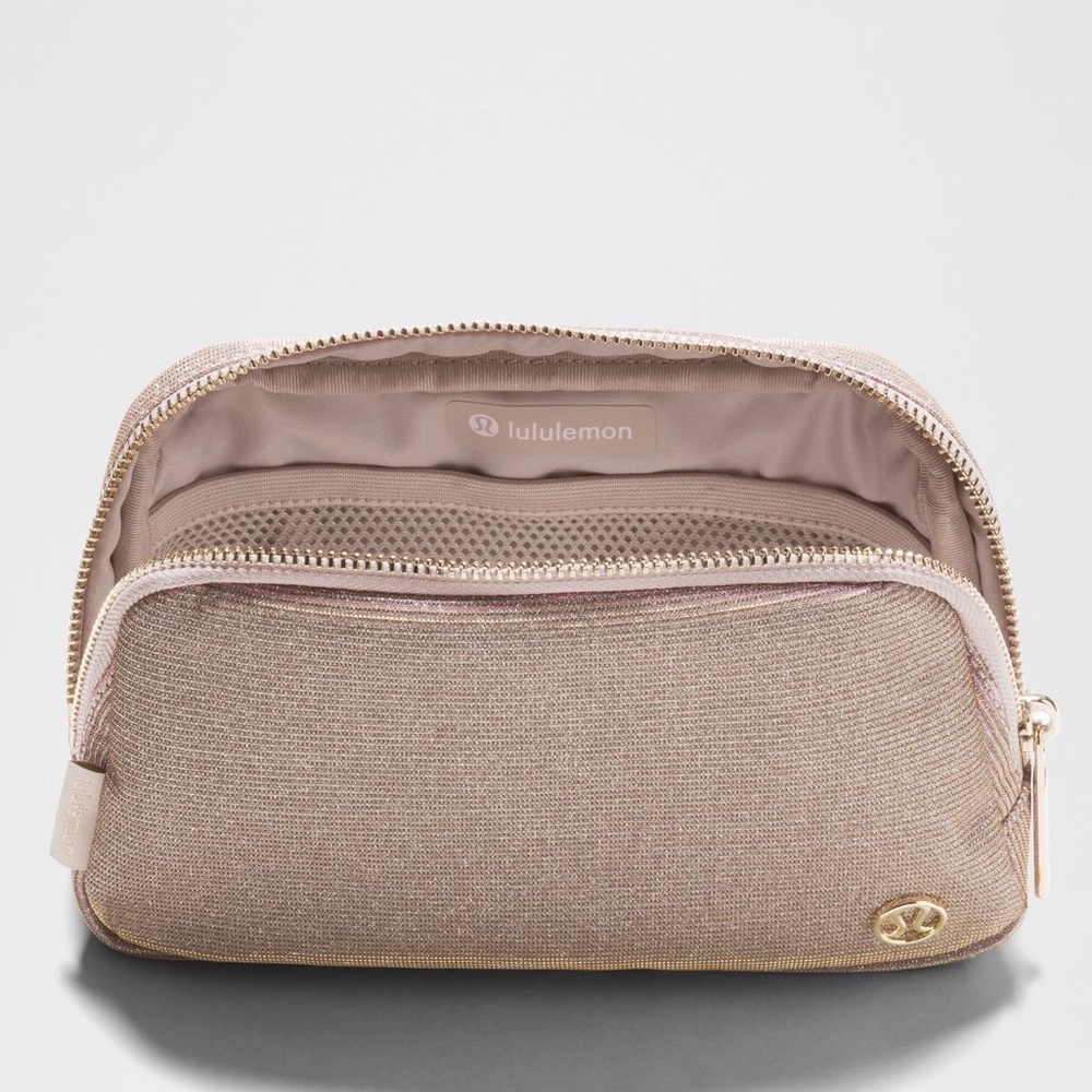 🆕 LULULEMON Everywhere Belt Bag 1L Glitter Pink Champagne/Muse/Gold NWT - Picture 6 of 17